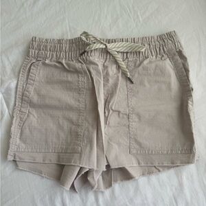 Vuori Shorts